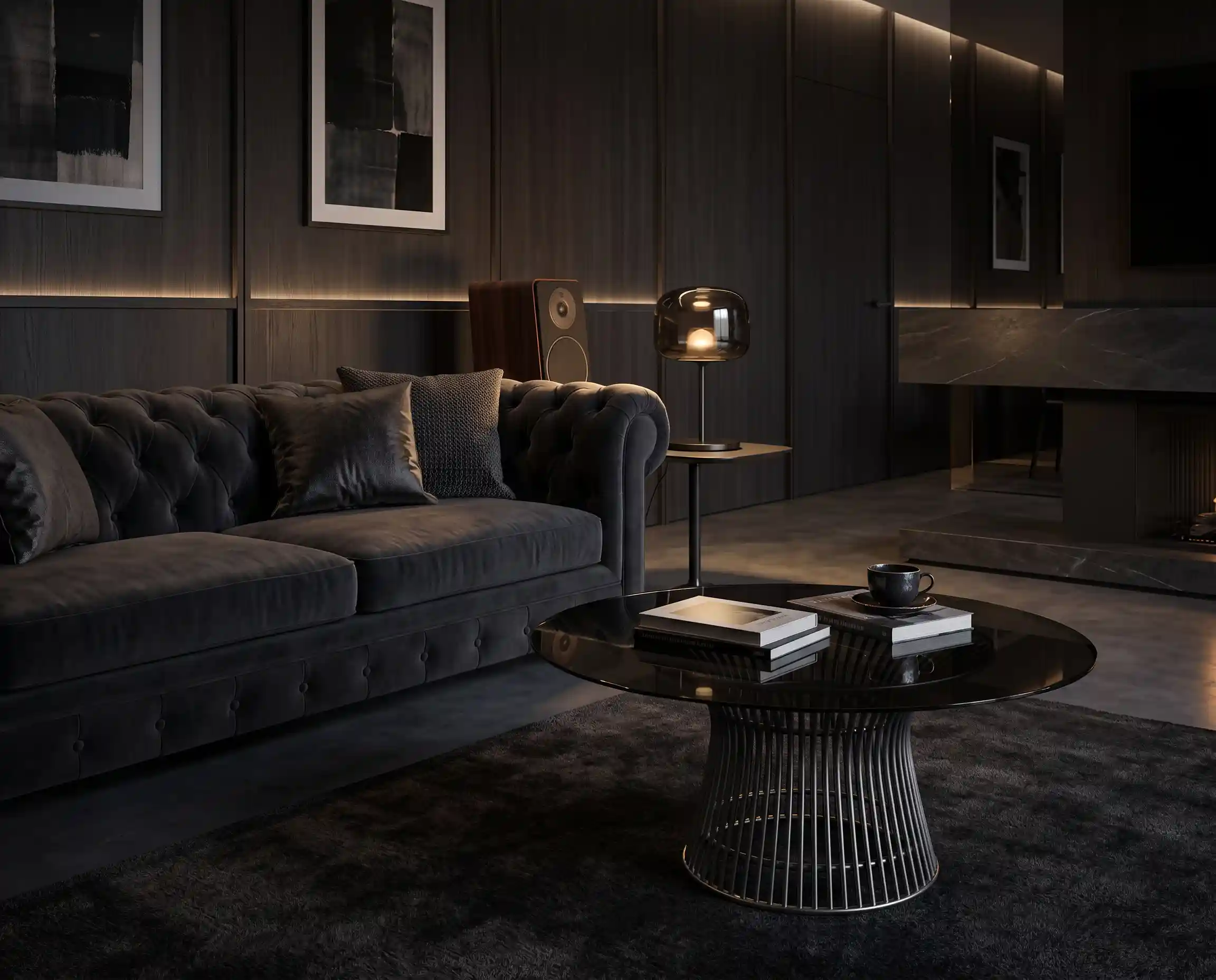 Curveo Couchtisch integriert in einem abgedunkelten, modern eingerichteten Wohnzimmer vor einem Sofa.